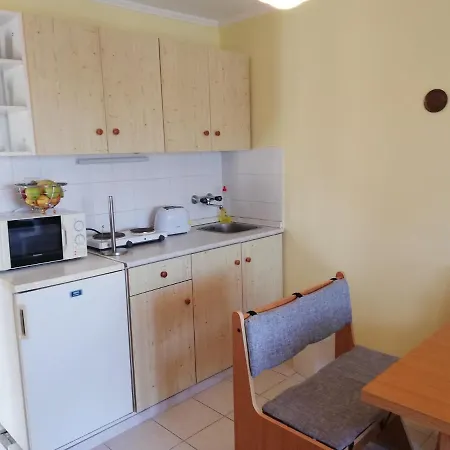 Apartment 3 *