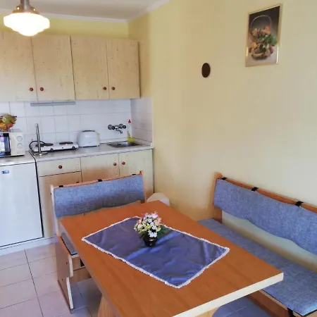 Apartment 3 *