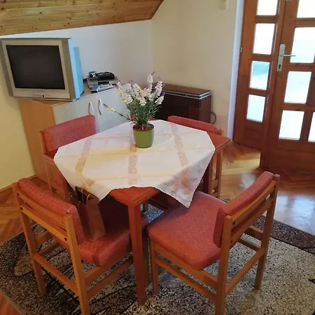 3 Apartment *